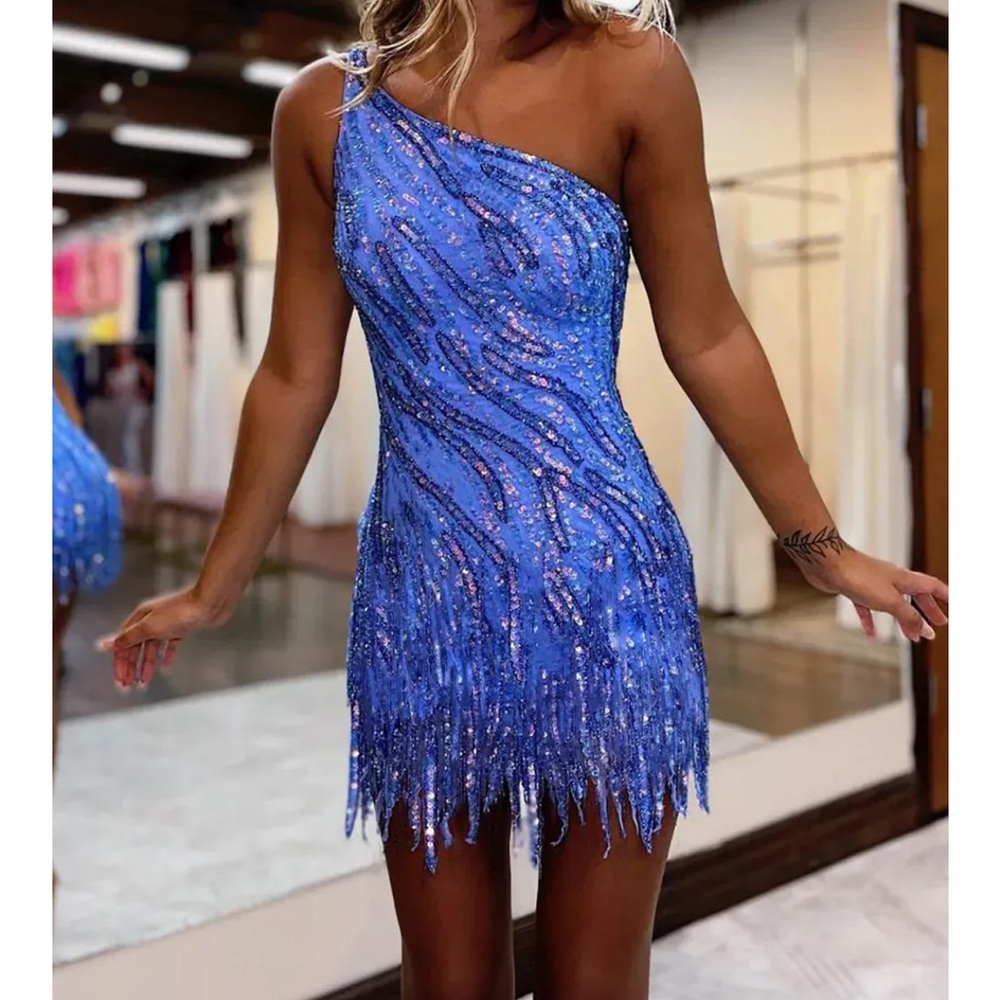 Sheath One Shoulder Blue Sequins Short Homecoming Dress with Tassel